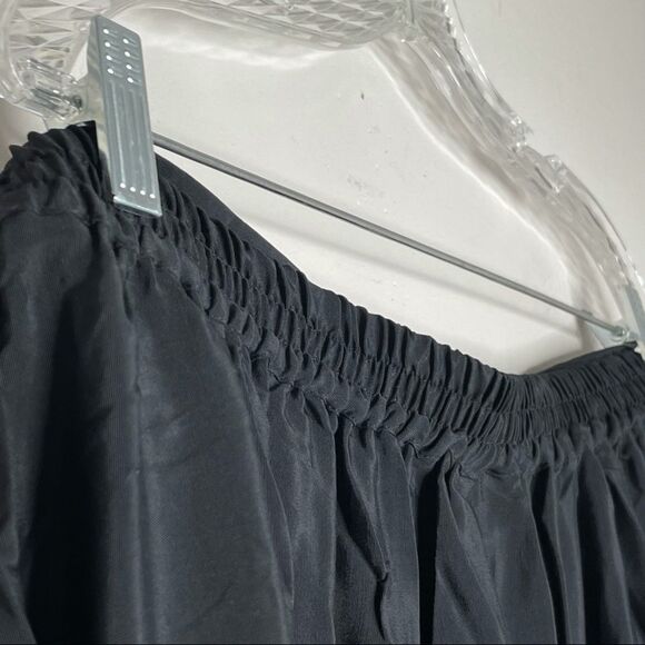 Modcloth Black Simplistic Skater Mini Skirt Plus Size 2X NWT - Picture 2 of 8